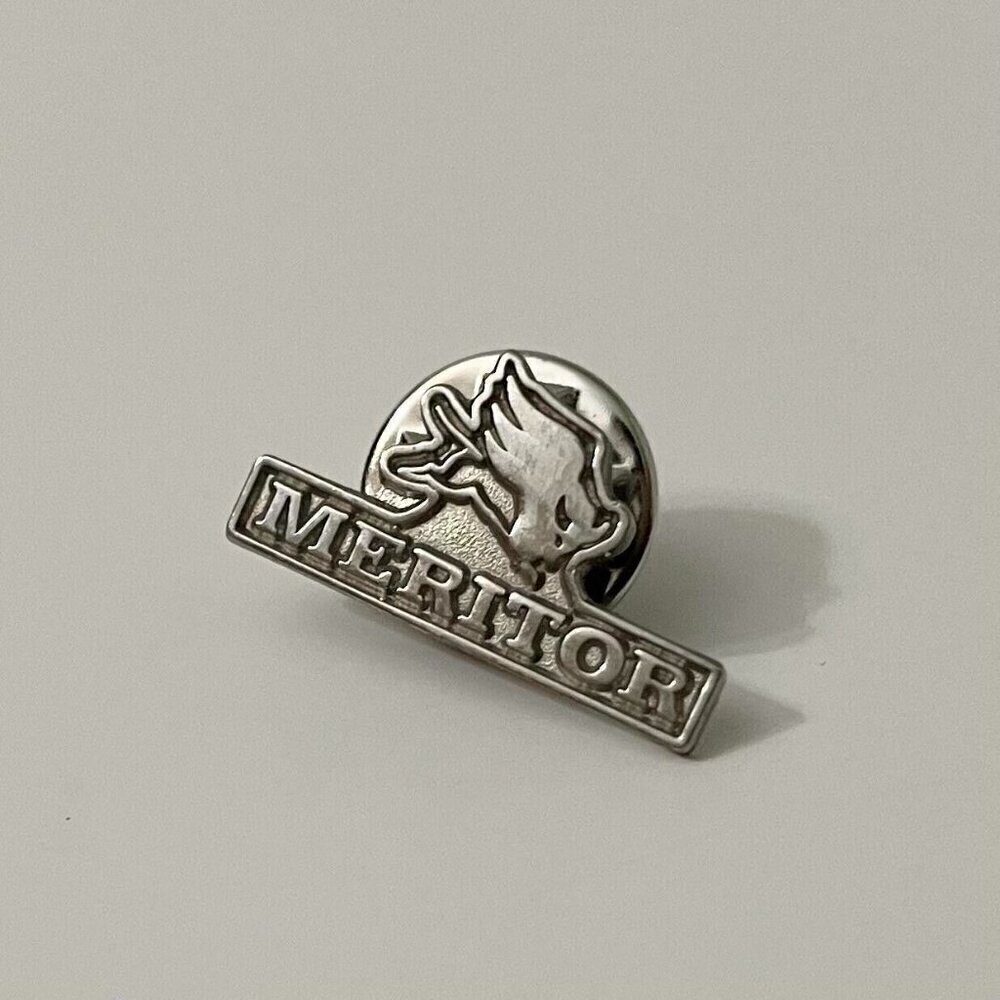Meritor Logo Pin - Picture 8 of 8